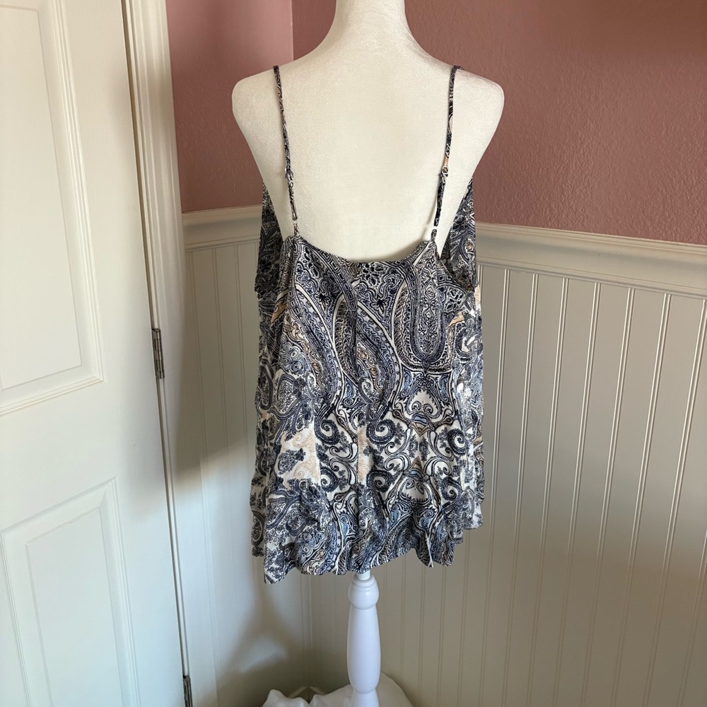 Lane Bryant Adjustable Viscose Blue and Cream Paisley Tank Top size 18 - Picture 6 of 8
